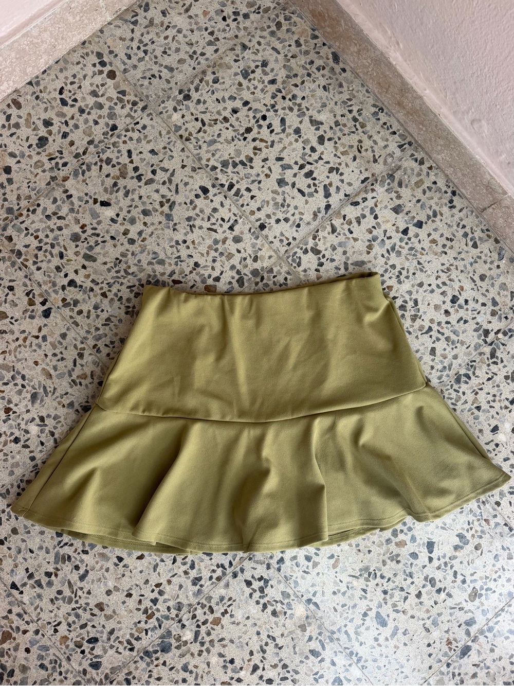 TIMING Mini skort in Green Size Large Like New